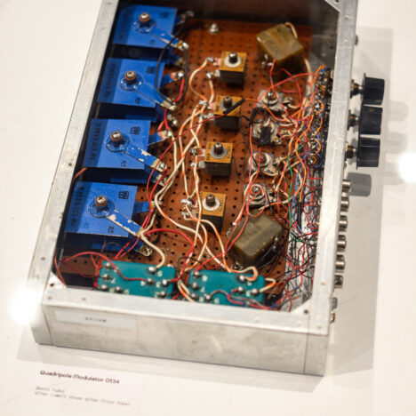 BowerbirdTudorExhibition__ViewInside_ExhibitionViews_18
