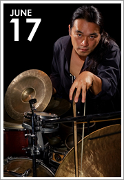2011-06-17_TATSUYA-NAKATANI-SOLO-THE-NAKATANI-GONG-ORCHESTRA_4